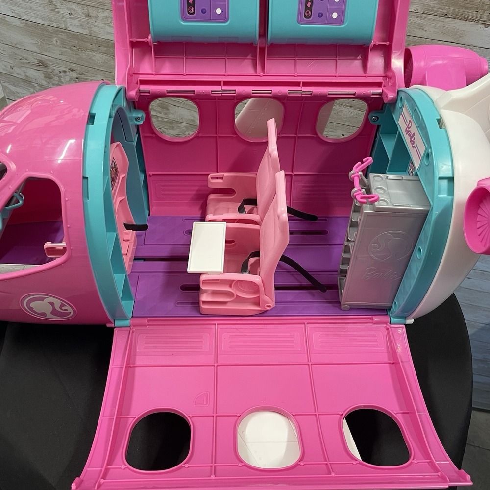 Barbie Dream Plane Airplane Jumbo Jet 2019 Mattel Play Set Pink + Serving Cart - Picture 13 of 16
